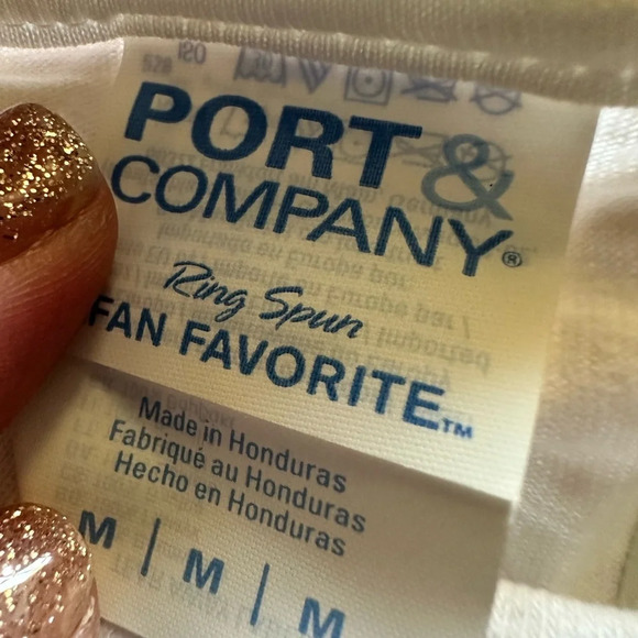 🆕 BYU Cougars Vintage Thread Officially Licensed T-Shirt - Picture 2 of 4